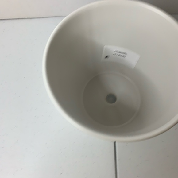 MAINSTAYS WHITE CERAMIC 6” BEE PLANTER POT HOLDER FLOWER POT - Picture 4 of 4